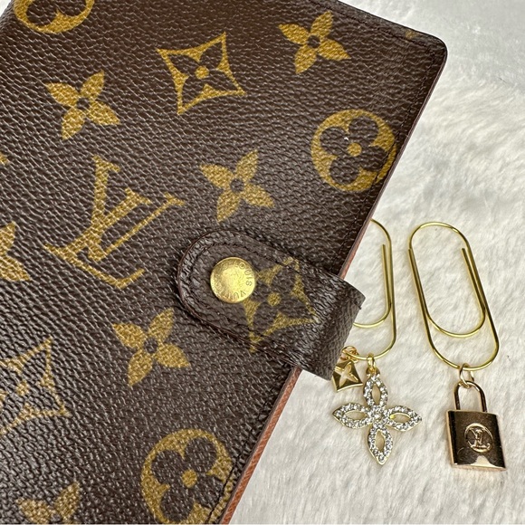 Louis Vuitton Monogram Agenda Planner PM with handmade paper clips. GREA… - Picture 3 of 10